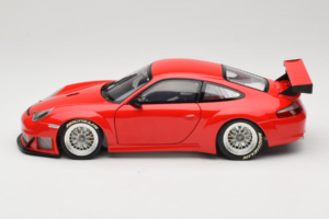 Porsche 911 996 GT3 RSR FIA GT 2004 Röd Minichamps 1:18 100046400 Metall — bild 4 av 8