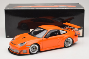 Porsche 911 996 GT3 RSR Orange ALMS 2004 Minichamps 1:18 100046402 Metall — bild 8 av 8