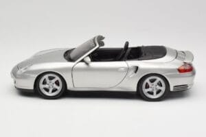Porsche 911 996 Turbo Cabriolet Silver Maisto 1:18 31660 Metall — bild 4 av 8