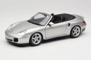 Porsche 911 996 Turbo Cabriolet Silver Maisto 1:18 31660 Metall