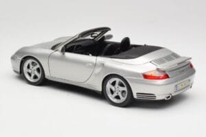 Porsche 911 996 Turbo Cabriolet Silver Maisto 1:18 31660 Metall — bild 7 av 8