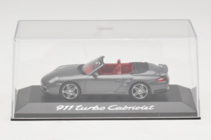 Porsche 911 997 Turbo Cabriolet Grey Metallic Minichamps 1:43 WAP02015216 Metall — bild 4 av 5