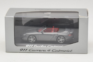 Porsche 911 997 Turbo Cabriolet Grey Metallic Minichamps 1:43 WAP02015216 Metall — bild 5 av 5
