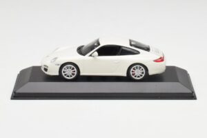 Porsche 911 997 Carrera 4S Carrara Vit Minichamps 1:43 403066431 Metall