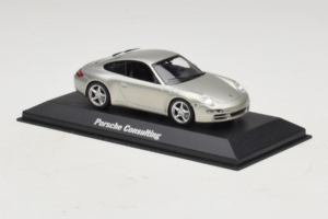 Porsche 911 997 Carrera Silver Metallic Minichamps 1:43 WAP02011515 Metall — bild 2 av 5