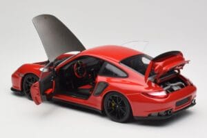 Porsche 911 997 GT2 RS Röd Med Svarta Fälgar Minichamps 1:18 100069407 Metall — bild 5 av 8