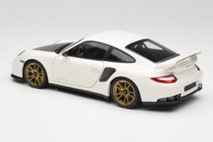 Porsche 911 997 GT2 RS Vit & Guld Hjul Minichamps 1:18 100069406 Metall — bild 7 av 8