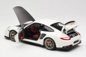 Porsche 911 997 GT2 RS Vit Minichamps 1:18 100069400 Metall — bild 5 av 8