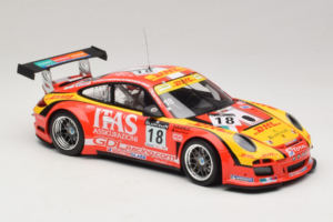 Porsche 911 997 GT3 R #8 De Lorenzi Racing De Lorenzi 24 Hours of Spa 2011 Minichamps 1:18 151118918 Metall — bild 4 av 6