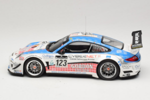 Porsche 911 997 GT3 R #123 Muhlner Motorsport E. Fumal / E. Thiry 24 Hours of Spa 2011 Minichamps 1:18 151118923 Metall — bild 3 av 6