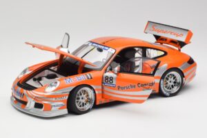 Porsche 911 997 GT3 R #88 Porsche Consulting 2005 AUTOart 1:18 77821 Metall — bild 2 av 8