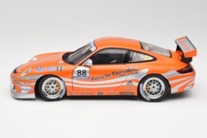Porsche 911 997 GT3 R #88 Porsche Consulting 2005 AUTOart 1:18 77821 Metall — bild 4 av 8