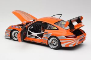 Porsche 911 997 GT3 R #88 Porsche Consulting 2005 AUTOart 1:18 77821 Metall — bild 5 av 8