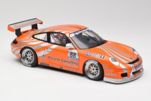 Porsche 911 997 GT3 R #88 Porsche Consulting 2005 AUTOart 1:18 77821 Metall — bild 6 av 8