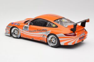 Porsche 911 997 GT3 R #88 Porsche Consulting 2005 AUTOart 1:18 77821 Metall — bild 7 av 8