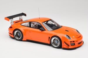 Porsche 911 997 GT3 R Street Orange Minichamps 1:18 151108901 Metall — bild 4 av 6