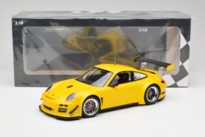 Porsche 911 997 GT3 R Street Racing Gul Minichamps 1:18 151108902 Metall — bild 6 av 6