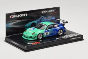 Porsche 911 997 GT3 R #44 Team Falken S. Henzler / P. Dumbreck / M. Ragginger / S. Asch 24 Hours Nurburgring 2011 Minichamps  — bild 2 av 4