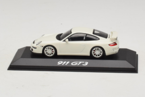 Porsche 911 997 GT3 Vit Minichamps 1:43 WAP02012016 Metall