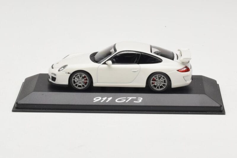 Porsche 911 997 GT3 Vit Minichamps 1:43 WAP0202080C Metall