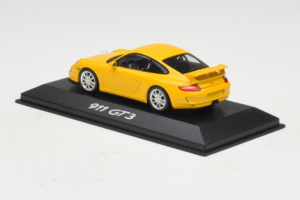 Porsche 911 997 GT3 Gul Minichamps 1:43 WAP02012116 Metall — bild 3 av 4