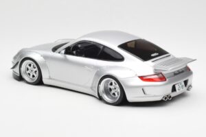 Porsche 911 997 RWB Abu Dhabi IXO 1:18 18CMC166 Metall — bild 5 av 6
