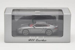 Porsche 911 997 Turbo Anthracite Grey Minichamps 1:43 WAP0200010A Metall — bild 4 av 4