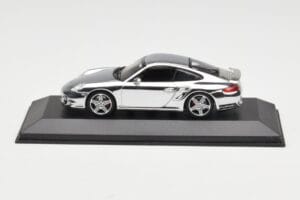 Porsche 911 997 Turbo Chrome Silver Minichamps 1:43 WAP02060816-R Metall