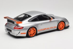 Porsche 911 997.1 GT3 RS Silver med Orange Fälgar Minichamps 1:18 155062120 Metall — bild 2 av 6