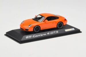 Porsche 911 997.2 Carrera 4 GTS Orange Minichamps 1:43 WAP0201140C Metall — bild 2 av 4