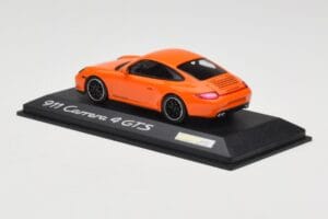Porsche 911 997.2 Carrera 4 GTS Orange Minichamps 1:43 WAP0201140C Metall — bild 3 av 4