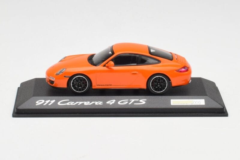 Porsche 911 997.2 Carrera 4 GTS Orange Minichamps 1:43 WAP0201140C Metall
