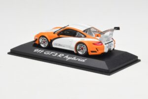 Porsche 911 GT3 R Hybrid 997.2 Presentation White Orange Minichamps 1:43 WAP0201170B Metall — bild 3 av 4