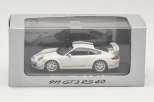 Porsche 911 997.2 GT3 RS 4.0 Vit Minichamps 1:43 WAP0200010C Metall — bild 4 av 4