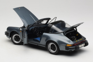 Porsche 911 SC Silver Minichamps 1:18 100063060 Metall — bild 5 av 8