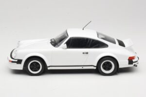 Porsche 911 SC GT Race Version IXO 1:18 18CMC007 Metall — bild 3 av 6