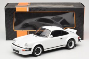 Porsche 911 SC GT Race Version IXO 1:18 18CMC007 Metall — bild 6 av 6