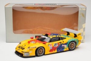 Porsche 911 GT1 #1 D. Rohr / R. Pilgrim / A. McNish 1997 UT Models 1:18 39724 Metall — bild 8 av 8