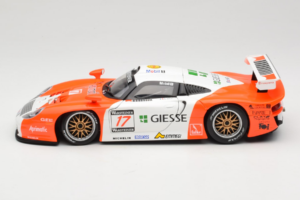 Porsche 911 GT1 Marlboro #17 E. Collard / M. Baldi FIA GT Championship 1997 UT Models 1:18 39722 Metall — bild 4 av 8