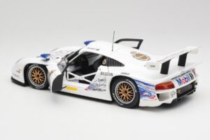 Porsche 911 GT1 #6 T. Boutsen / H-J. Stuck 1997 UT Models 1:18 39720 Metall — bild 5 av 8
