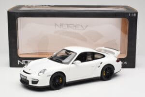 Porsche 911 GT2 997.1 Vit Norev 1:18 187572 Metall — bild 8 av 8