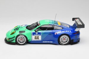 Porsche 911 GT3 R #44 Falken Motorsport W. Henzler / P. Dumbreck NBR 2016 Minichamps 1:18 155166044 Metall — bild 3 av 6