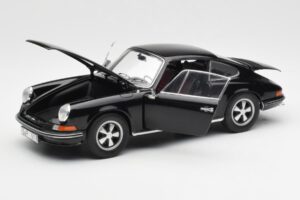 Porsche 911 S Svart Schuco 1:18 450047200 Metall — bild 2 av 8