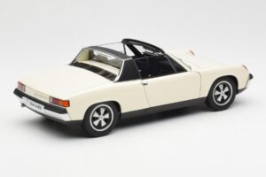Porsche 914/6 Ljus Elfenben AUTOart 1:18 77933 Metall — bild 3 av 8