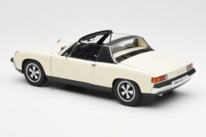Porsche 914/6 Ljus Elfenben AUTOart 1:18 77933 Metall — bild 7 av 8