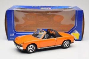 Porsche 914/6 Orange Revell 1:18 08864 Metall — bild 8 av 8