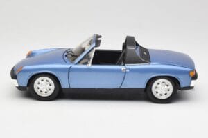 Porsche 914 Blå Revell 1:18 08975 Metall — bild 4 av 8