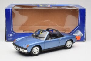 Porsche 914 Blå Revell 1:18 08975 Metall — bild 8 av 8