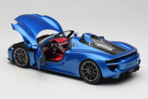 Porsche 918 Spyder Blue Metallic Minichamps 1:18 110062432 Metall — bild 5 av 8