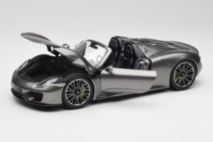 Porsche 918 Spyder Liquid Metal Silver Minichamps 1:18 110062430 Metall — bild 2 av 8